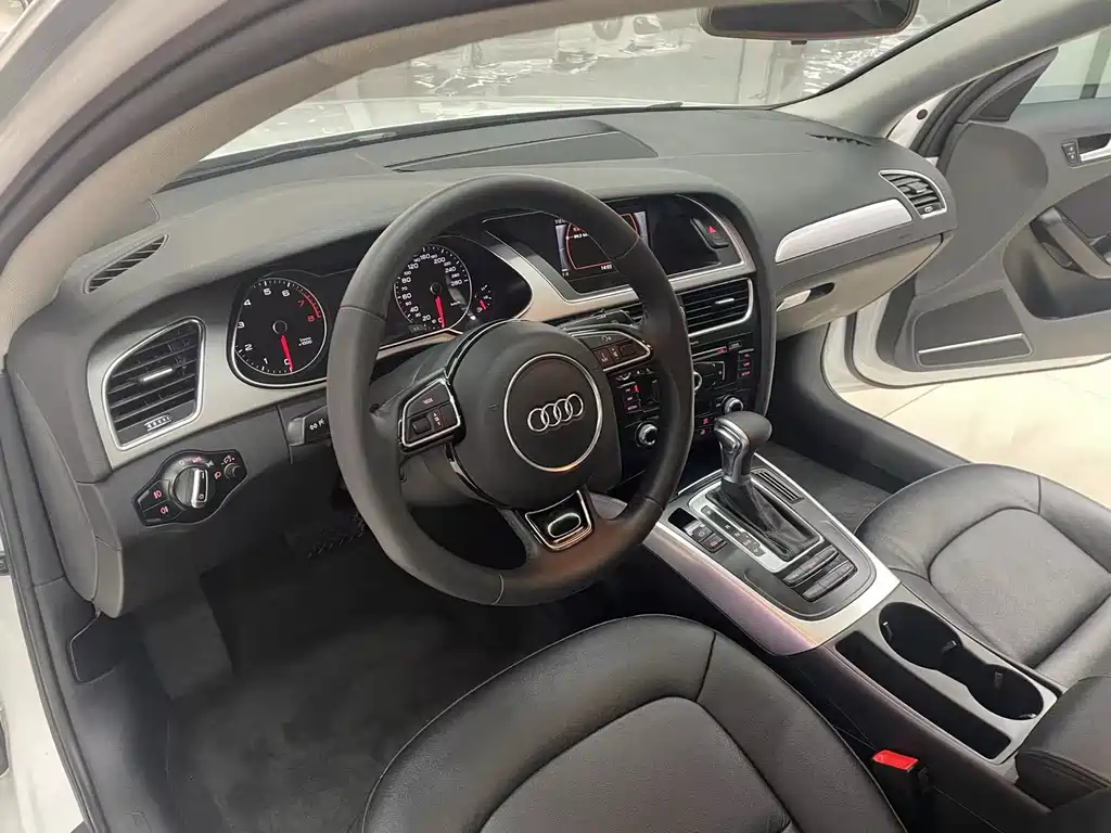 Audi A4L 2015 — фото 9