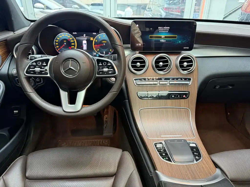 Mercedes-Benz GLC 2020 — фото 16