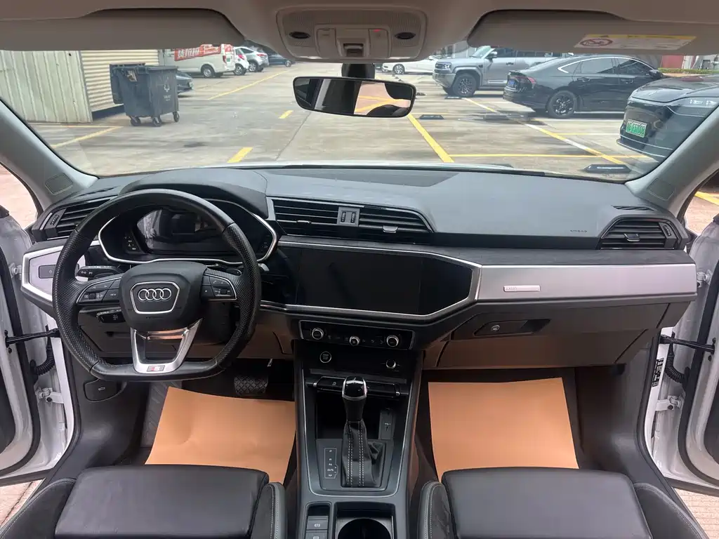 Audi Q3 Sportback 2023 — фото 5