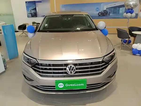 Volkswagen Sagitar 2022