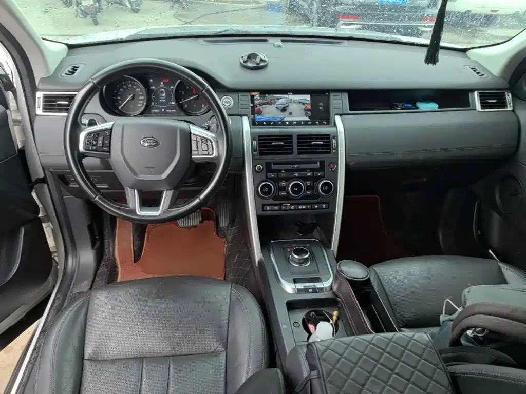 Land Rover Discovery Sport 2020 — фото 10