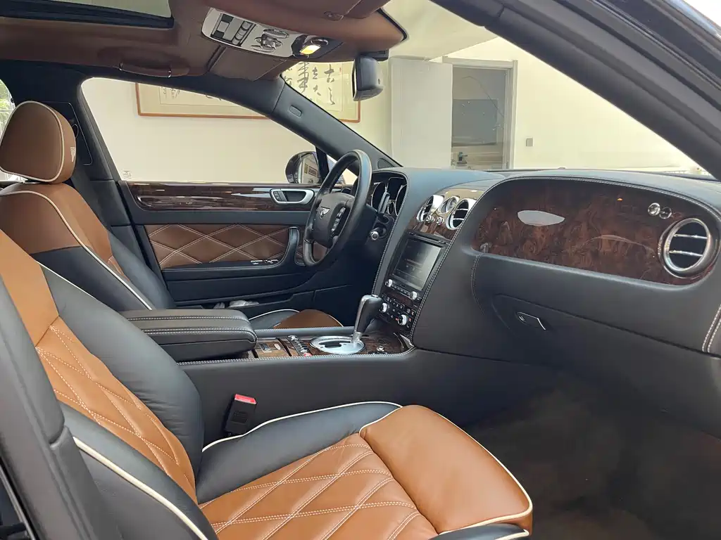 Bentley Flying Spur 2012 — фото 10