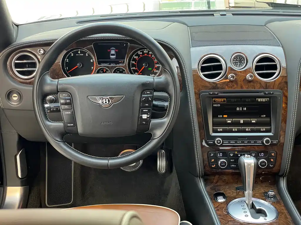 Bentley Flying Spur 2012 — фото 23