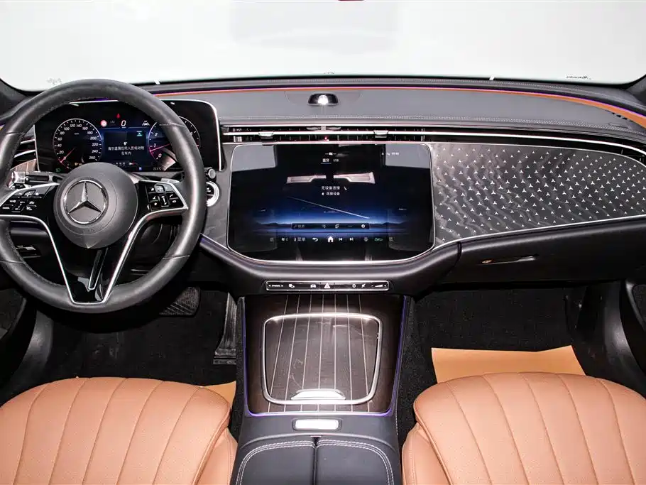 Mercedes-Benz E-Class 2024 — фото 14