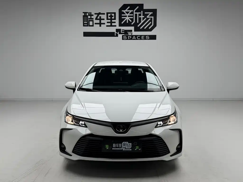 Toyota Corolla 2023 — фото 2