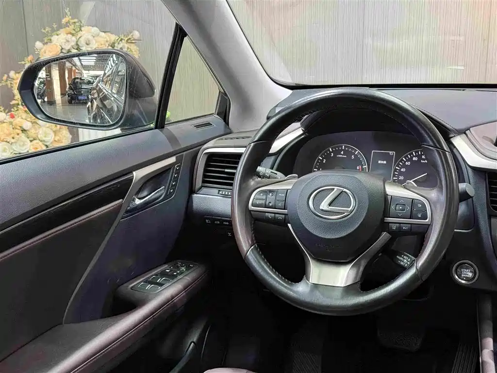Lexus RX 2022 — фото 13