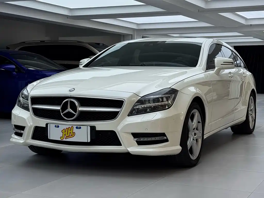 Mercedes-Benz CLS 2015 — фото 1