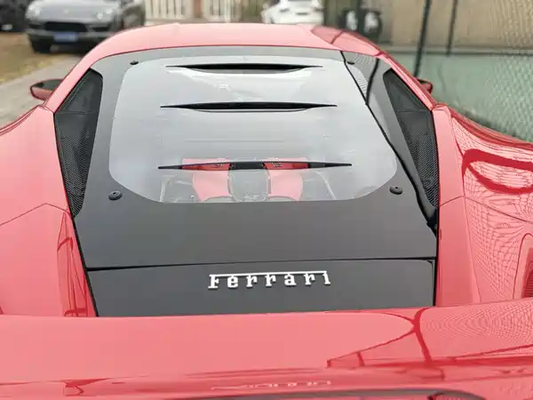 Ferrari F8 2019