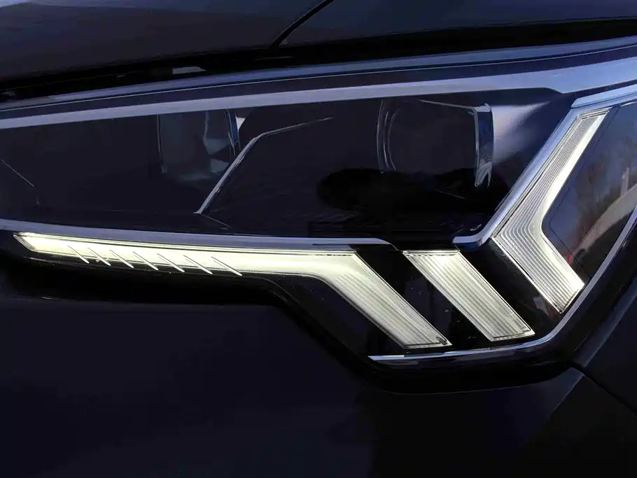 Audi Q3 2019 — фото 13