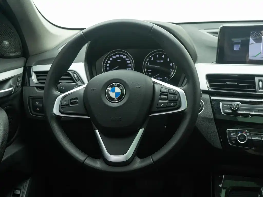 BMW X1 2019 — фото 11
