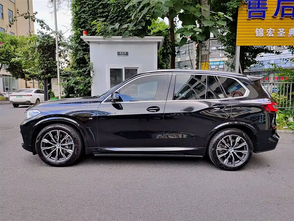 BMW X5 2021