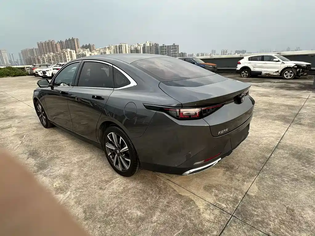 Changan Eado 2024 — фото 12