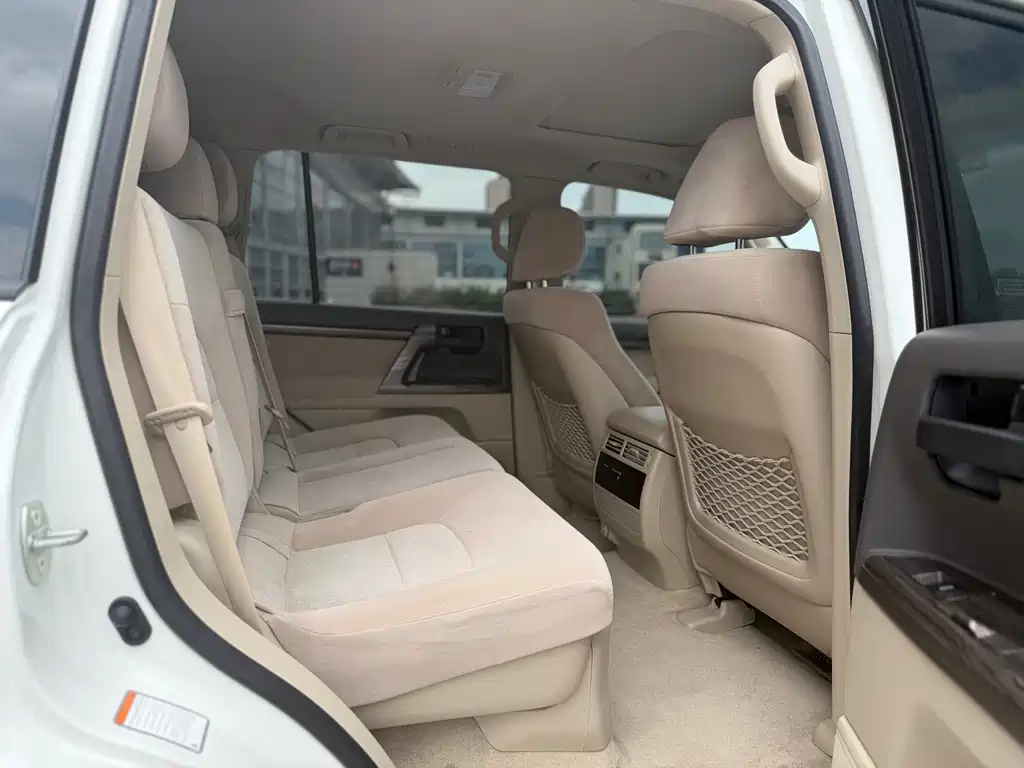 Toyota Land Cruiser 2019 — фото 11