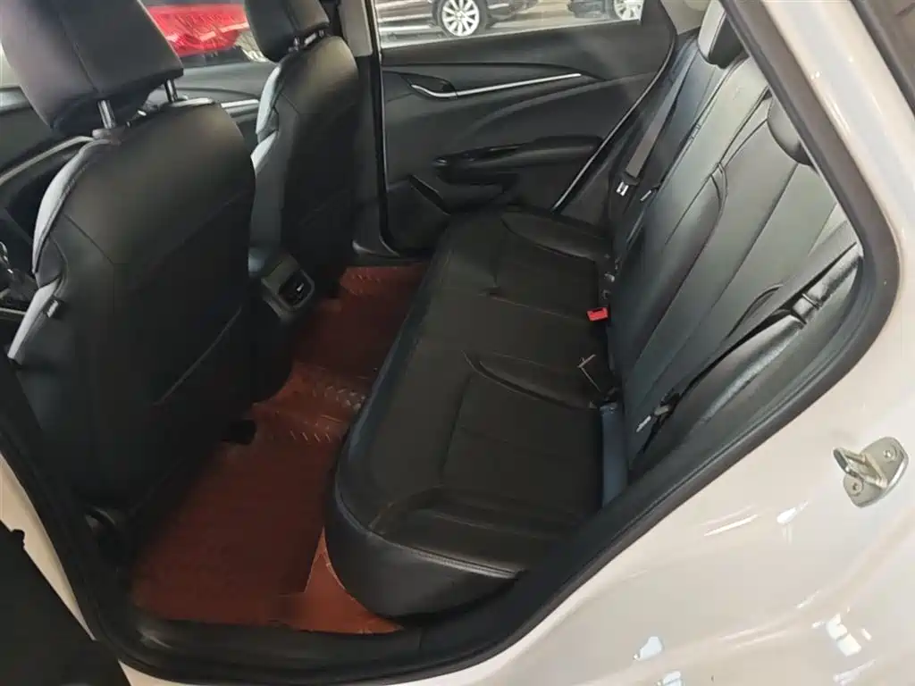Buick Excelle 2019 — фото 17