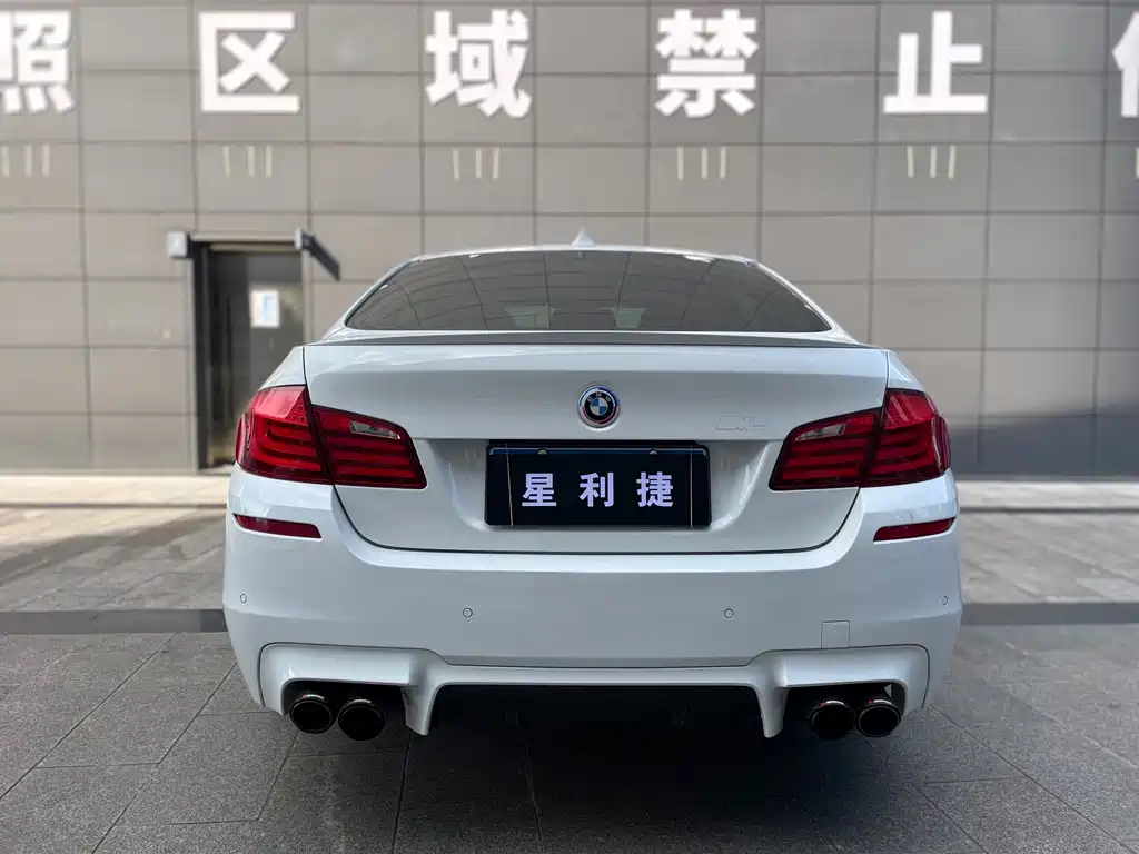 BMW M5 2012 — фото 5