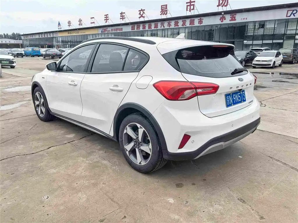 Ford Fox Active 2020 — фото 9