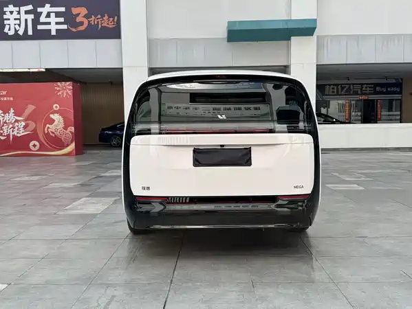 Li Auto MEGA 2025