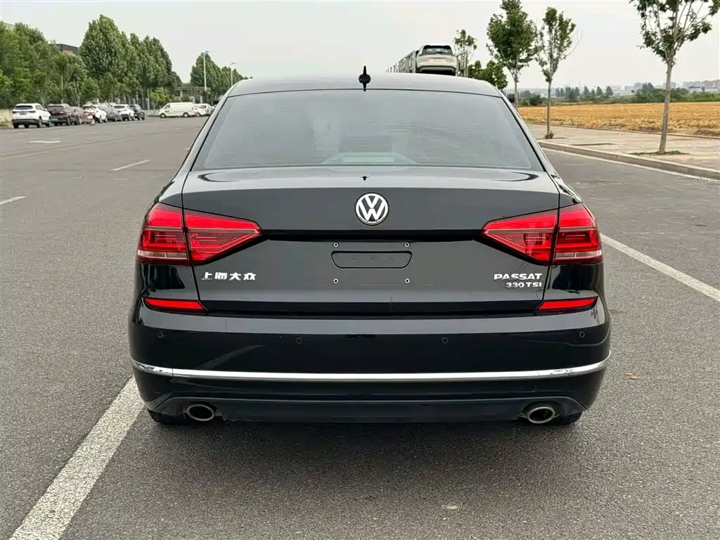 Volkswagen Passat 2016 — фото 8