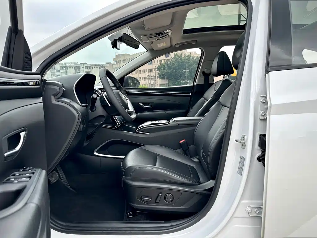 Hyundai Tucson 2023 — фото 9