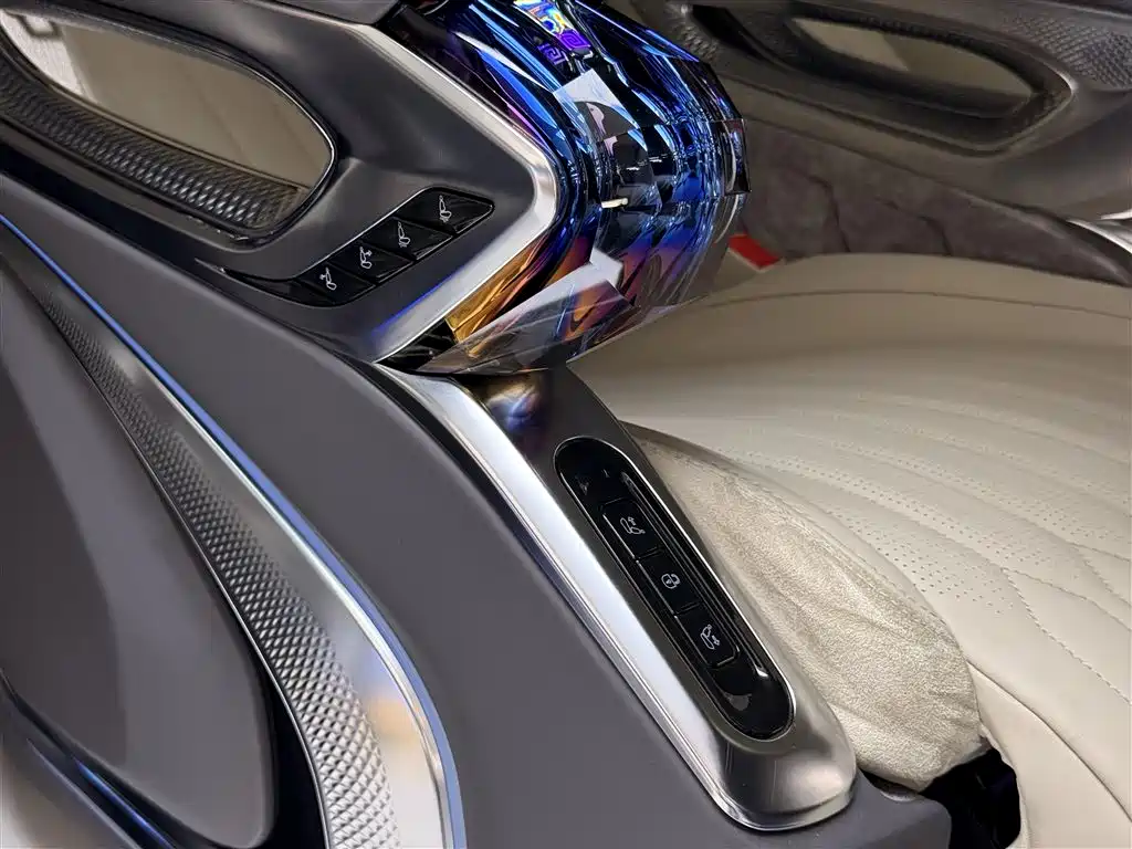 Toyota Sienna 2023 — фото 16