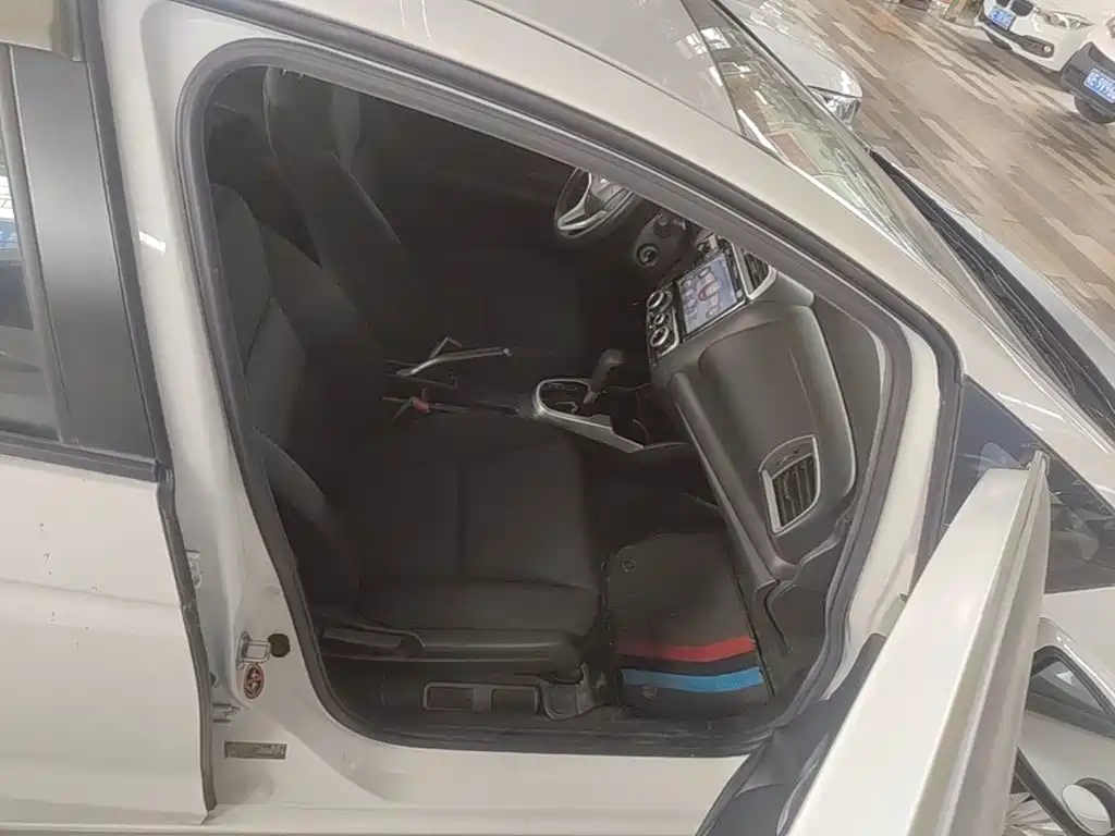 Honda Fit 2016 — фото 25