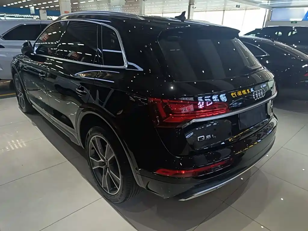 Audi Q5L 2022 — фото 5