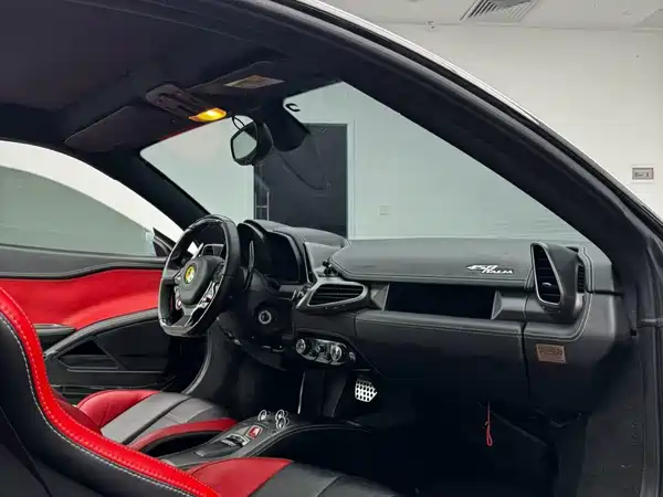 Ferrari 458 2013
