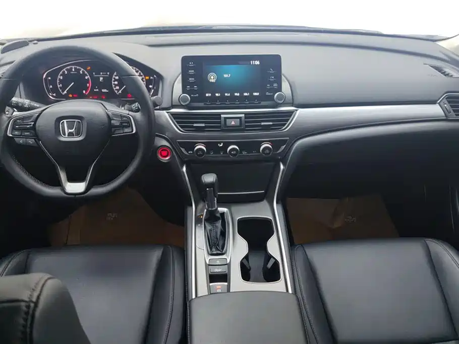 Honda Accord 2019 — фото 12