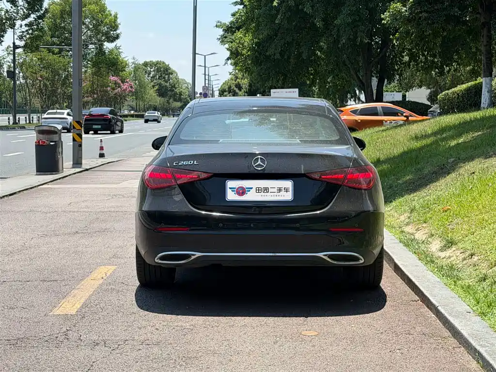 Mercedes-Benz C-Class 2024