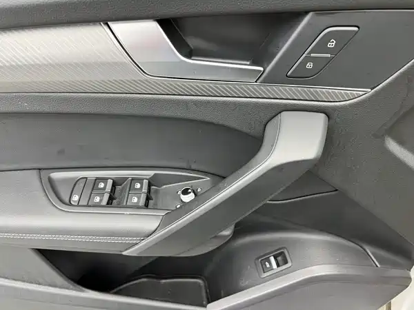 Audi Q5L 2021
