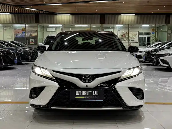 Toyota Camry 2018