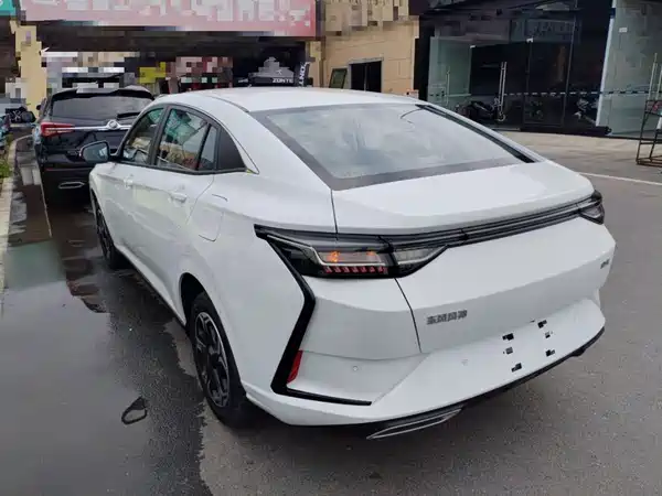 Dongfeng Yixuan 2025