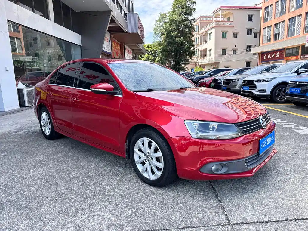 Volkswagen Sagitar 2012