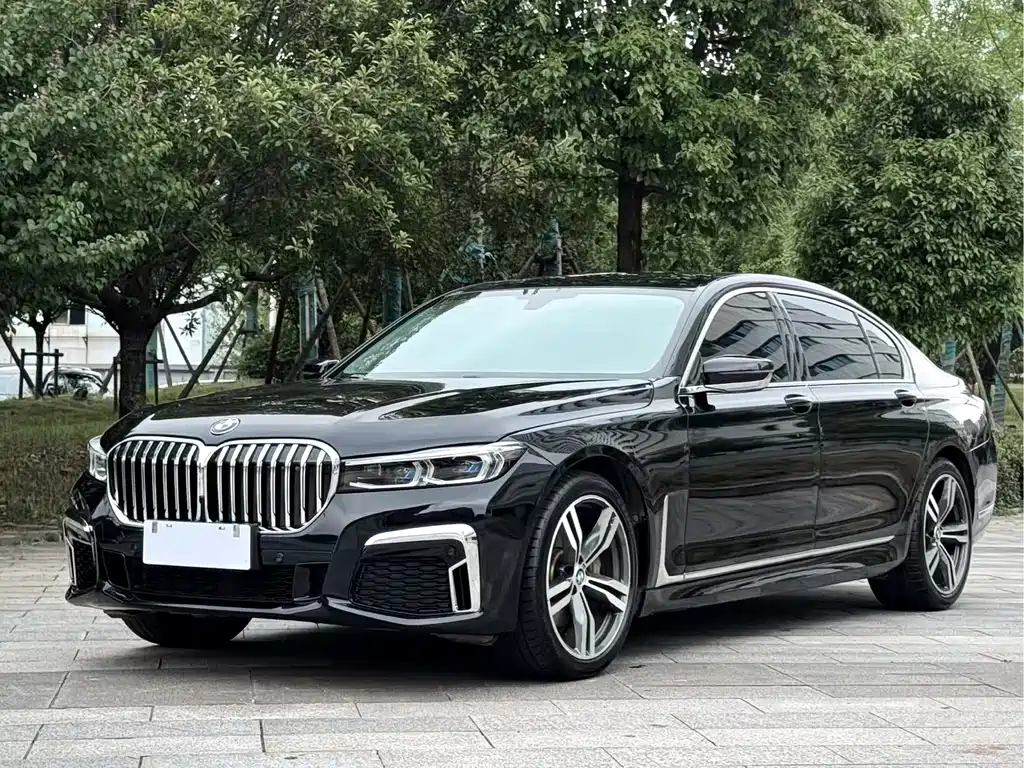 BMW 7 Series 2017 — фото 1