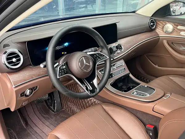 Mercedes-Benz E-Class 2023