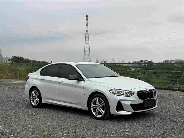 BMW 1 Series 2021