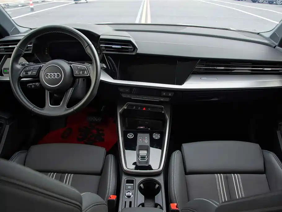 Audi A3 2024 — фото 16