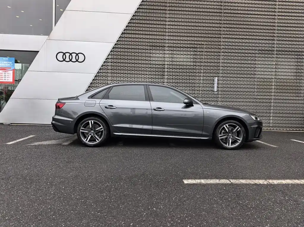 Audi A4L 2021 — фото 3