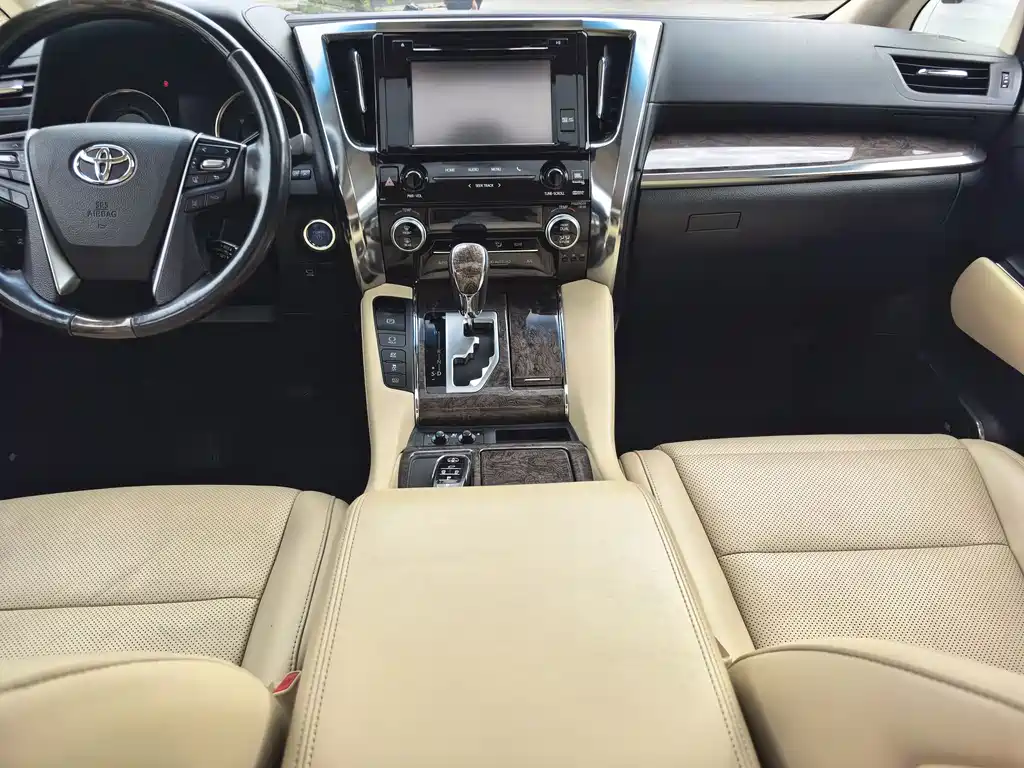 Toyota Alphard 2020 — фото 9