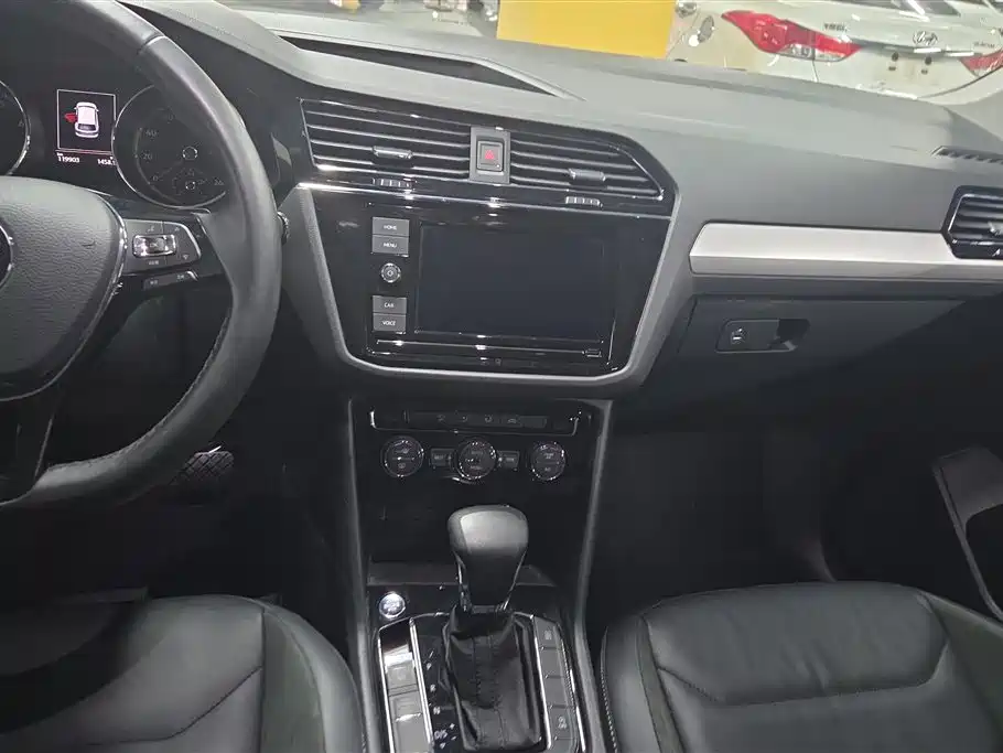 Volkswagen Tiguan L 2019 — фото 13