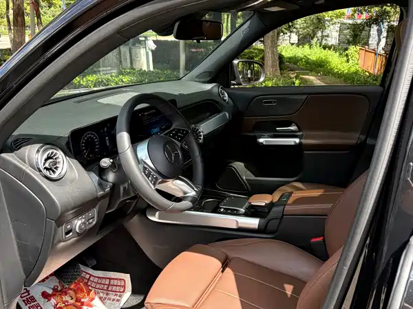 Mercedes-Benz GLB 2024