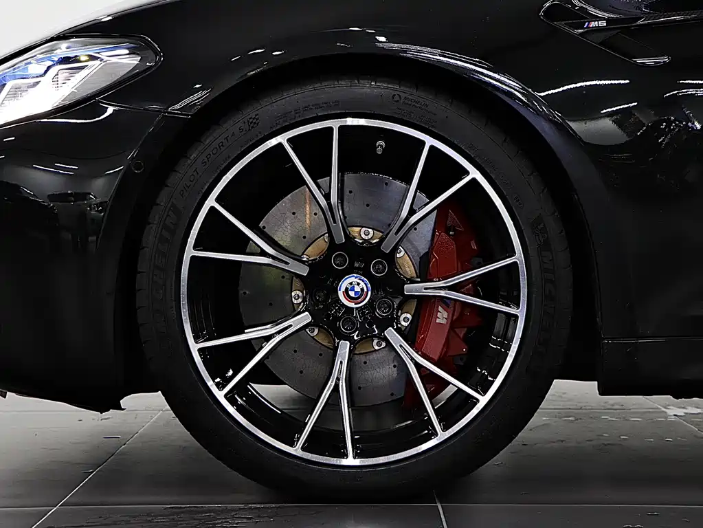 BMW M5 2021 — фото 8