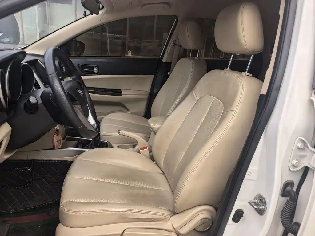 Changan Eado 2015 — фото 11