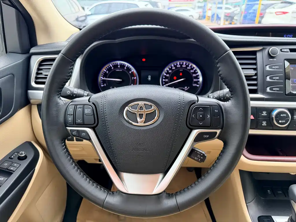 Toyota Highlander 2016 — фото 13