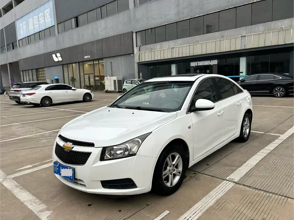 Chevrolet Cruze 2013 — фото 1