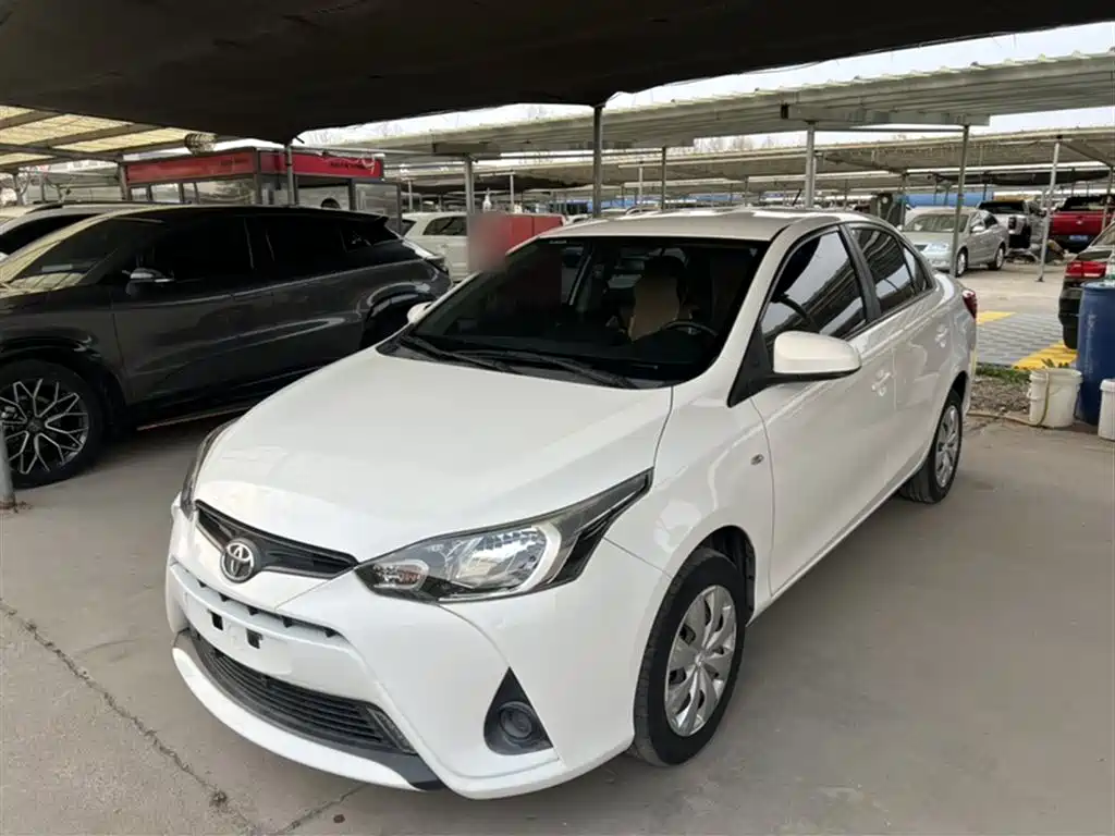 Toyota Yaris L 2020 — фото 24