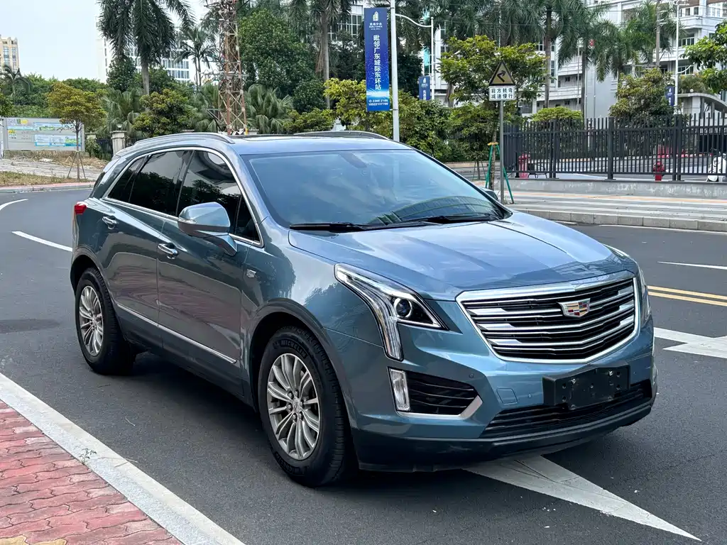 Cadillac XT5 2017 — фото 3