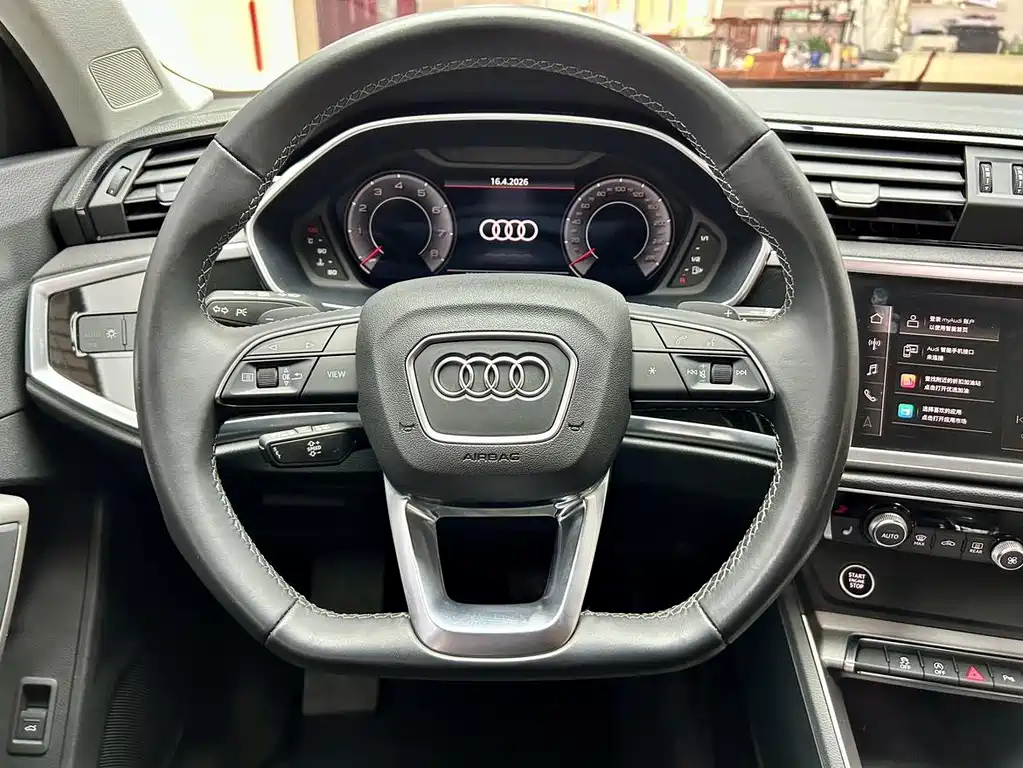 Audi Q3 2022 — фото 15