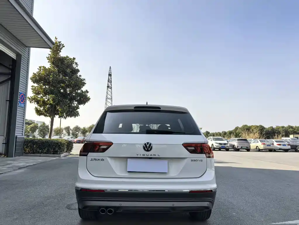 Volkswagen Tiguan L 2021 — фото 4