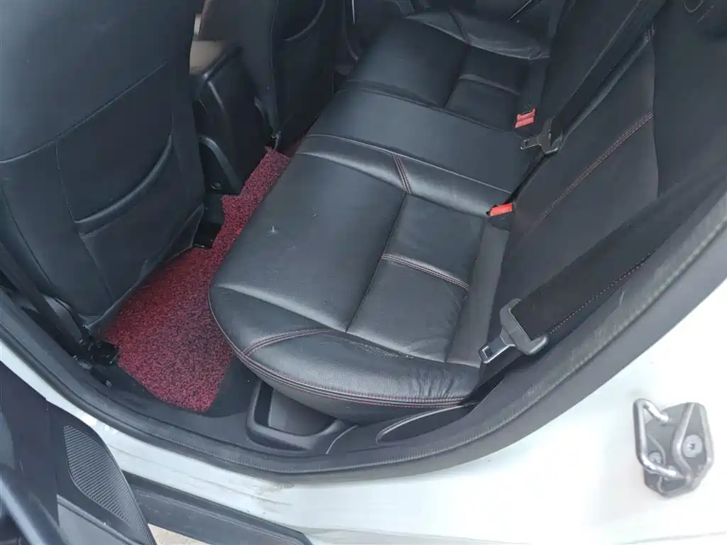 Ford Focus 2015 — фото 13